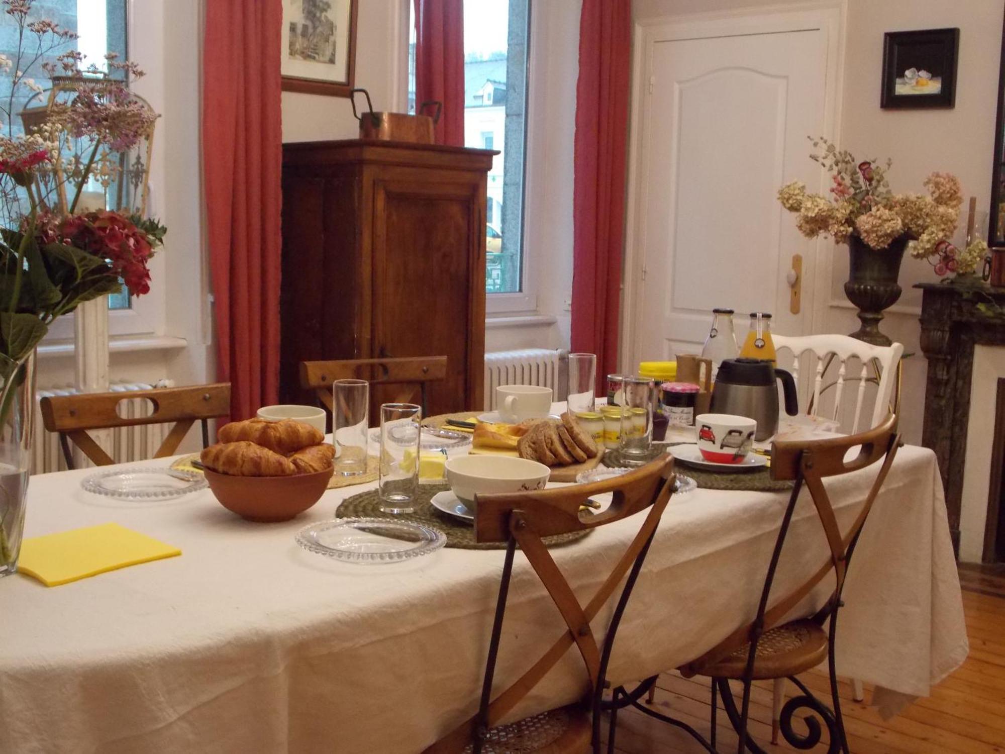 La Vie De Chateau En Toute Amitie Et Simplicite Montaudin Εξωτερικό φωτογραφία